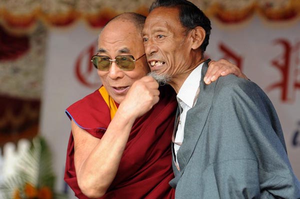 Dalai Lama with Tibetan exile in Srinigar