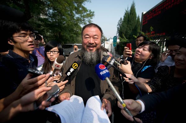 Chinese artist Ai Weiwei talks to the foreign media