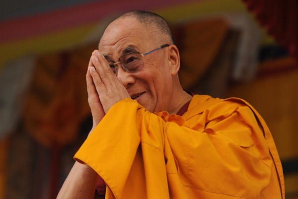Dalai Lama greets his followers in Salugara