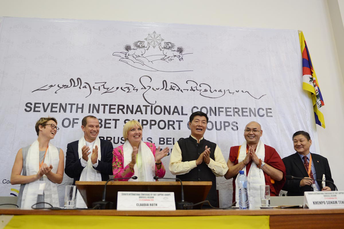 From left: Master of Ceremonies, Aurora Delcroix; Member of European Parliament, Csaba Sogor; Vice President of the German Parliament, Claudia Roth; Sikyong of the Central Tibetan Administration, Lobsang Sangay; Speaker of the Tibetan Parliament-in-exile, Khenpo Sonam Tenphel; and Secretary of the Department of Information and International Relations, CTA, Sonam Norbu Dagpo; after the closing session of the Seventh Tibet Support Groups Conference in Brussels, Belgium, on 10 September 2016.