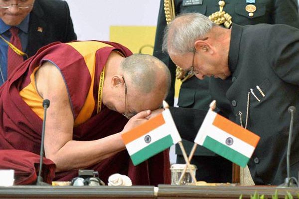 Indian President Pranab Mukherjee with the Tibetan spiritual leader Dalai Lama during the inaugural session of Laureates & Leaders Summit for Children at the Rashtrapati Bhavan on 10 December 2016.