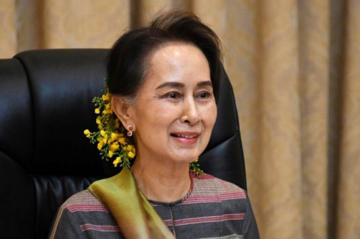 Myanmar's de facto leader Aung San Suu Kyi has been detained by the military, her party spokesman says.