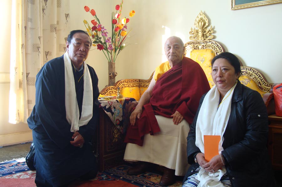 Jigdal Dagchen Sakya Rinpoche poses for a photo with Kalons Pema Chhinjor and Gyari Dolma on his 83rd birthday celebration at Chauntra on 25 November 2012.