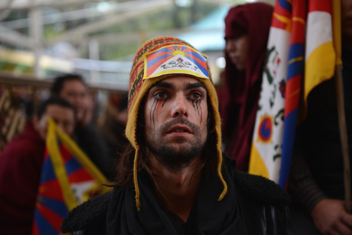 Kataloniji u čast - mogući referendoom - Page 6 A-free-tibet-supporter-from-austria-on-55th-tibetan-uprising-day-in-mcleod-ganj-20140310-pg
